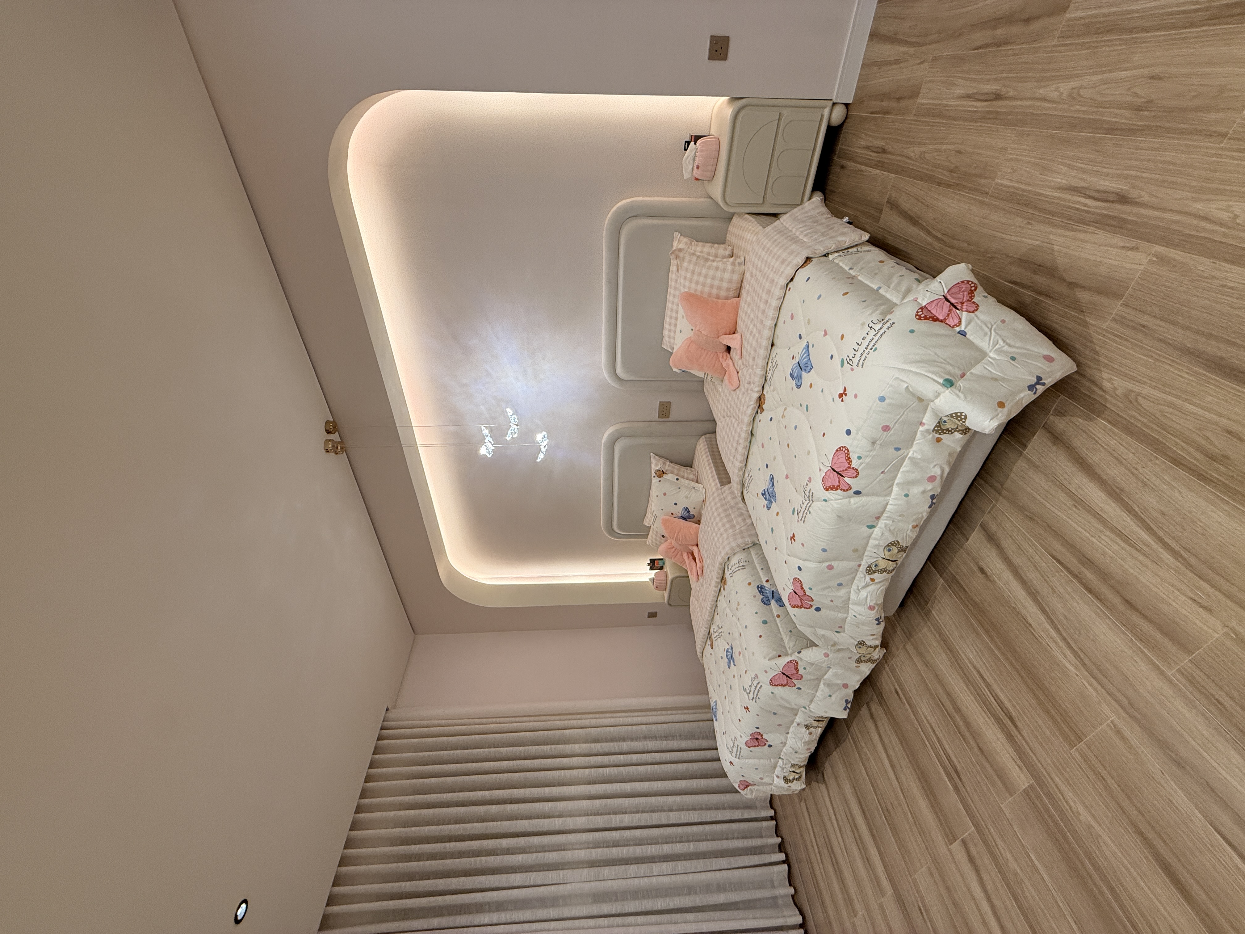 Girls’ Bedroom Suite