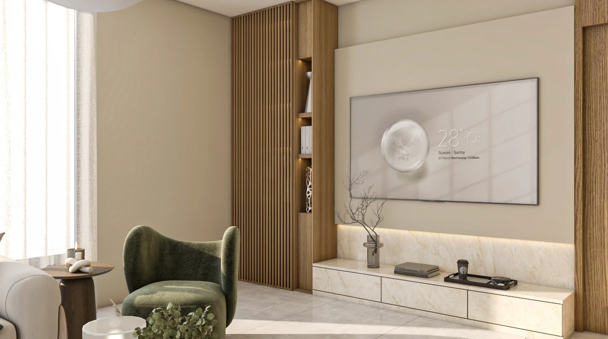 تصميم ذكي وعصري لغرفة معيشة سكنية في الرياض يوضح الإضاءة الدافئة والاستغلال المثالي للمساحات الصغيرة.